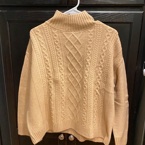 LOFT camel turtle neck - Picture 2 of 2